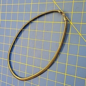 24" Silver Slight Stretch 1980s Silver Metal